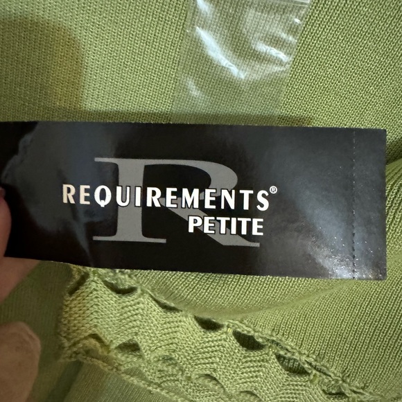 NWT   LIGHTWEIGHT SHOR SLEEVE SWEATER w/Neckline Detail PLUS: 2X      #2 - Picture 11 of 11